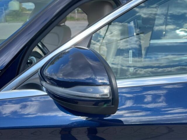 Синій Мерседес 300, об'ємом двигуна 2 л та пробігом 185 тис. км за 20000 $, фото 2 на Automoto.ua