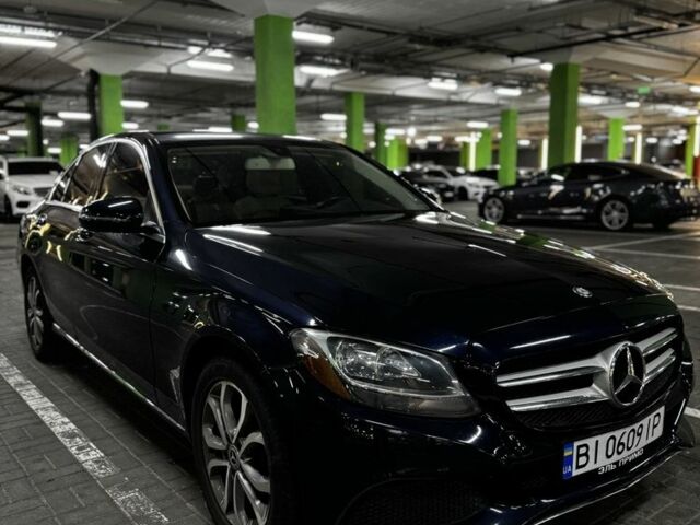 Синій Мерседес 300, об'ємом двигуна 2 л та пробігом 94 тис. км за 18300 $, фото 1 на Automoto.ua