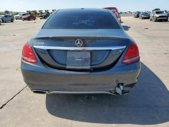 Синий Мерседес 300, объемом двигателя 2 л и пробегом 175 тыс. км за 12900 $, фото 1 на Automoto.ua