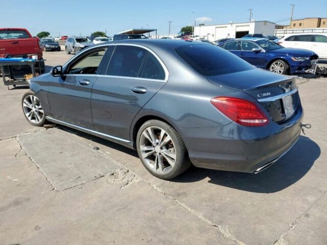 Синий Мерседес 300, объемом двигателя 2 л и пробегом 175 тыс. км за 12900 $, фото 3 на Automoto.ua