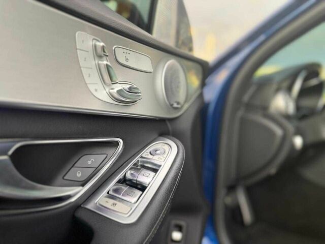 Синій Мерседес 300, об'ємом двигуна 2 л та пробігом 67 тис. км за 32000 $, фото 14 на Automoto.ua