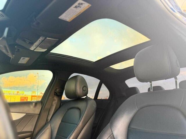 Синій Мерседес 300, об'ємом двигуна 2 л та пробігом 67 тис. км за 32000 $, фото 5 на Automoto.ua