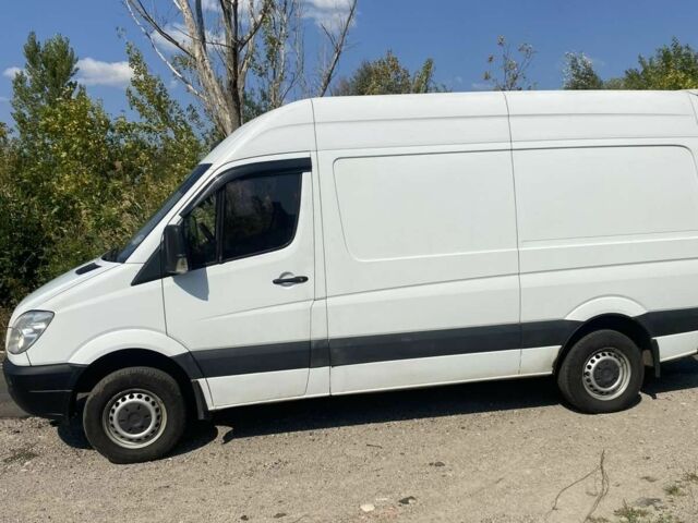 Мерседес 320 2006 в Славянске на Automoto.ua Белый Мерседес 320, объемом двигателя 2.1 л и пробегом 488 тыс. км за 10500 $, фото 2 на Automoto.ua