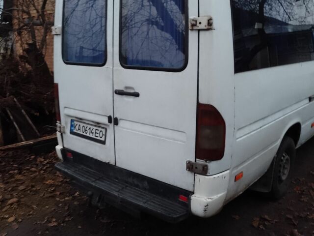 Белый Мерседес 320, объемом двигателя 2.9 л и пробегом 1000 тыс. км за 8000 $, фото 1 на Automoto.ua