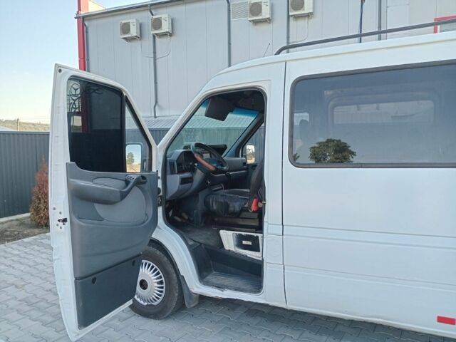 Белый Мерседес 320, объемом двигателя 2.9 л и пробегом 300 тыс. км за 4250 $, фото 5 на Automoto.ua