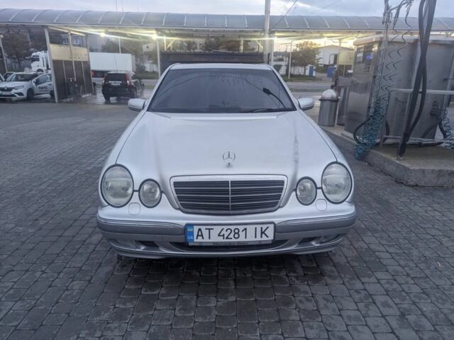 Белый Мерседес 320, объемом двигателя 3.2 л и пробегом 400 тыс. км за 6200 $, фото 1 на Automoto.ua
