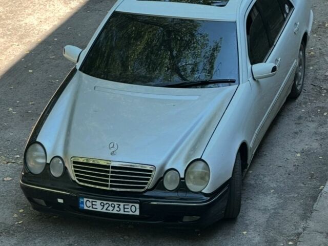 Белый Мерседес 320, объемом двигателя 3.2 л и пробегом 22 тыс. км за 3800 $, фото 5 на Automoto.ua