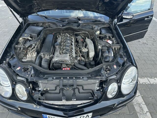 Черный Мерседес 320, объемом двигателя 3.2 л и пробегом 360 тыс. км за 7200 $, фото 13 на Automoto.ua