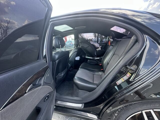 Черный Мерседес 320, объемом двигателя 3.2 л и пробегом 360 тыс. км за 7200 $, фото 6 на Automoto.ua