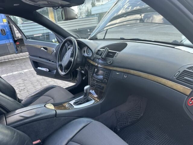 Черный Мерседес 320, объемом двигателя 3.2 л и пробегом 360 тыс. км за 7200 $, фото 18 на Automoto.ua