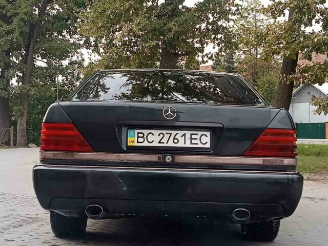 Чорний Мерседес 320, об'ємом двигуна 3.2 л та пробігом 450 тис. км за 4500 $, фото 6 на Automoto.ua