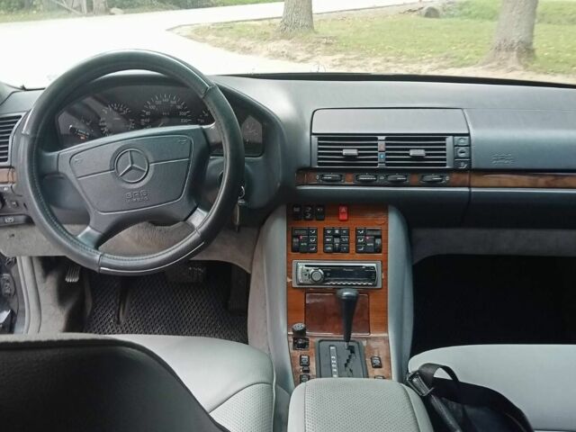 Чорний Мерседес 320, об'ємом двигуна 3.2 л та пробігом 450 тис. км за 4500 $, фото 13 на Automoto.ua