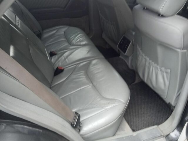 Чорний Мерседес 320, об'ємом двигуна 3.2 л та пробігом 450 тис. км за 4500 $, фото 11 на Automoto.ua