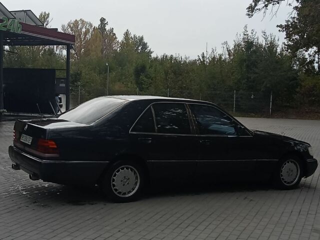 Чорний Мерседес 320, об'ємом двигуна 3.2 л та пробігом 450 тис. км за 4500 $, фото 2 на Automoto.ua