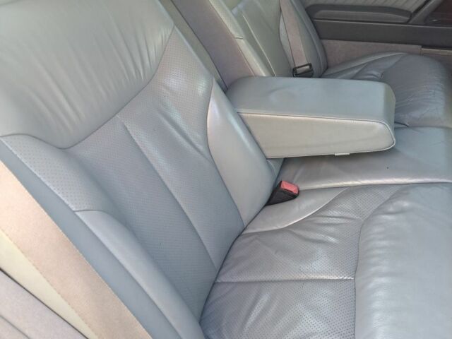 Чорний Мерседес 320, об'ємом двигуна 3.2 л та пробігом 450 тис. км за 4500 $, фото 15 на Automoto.ua