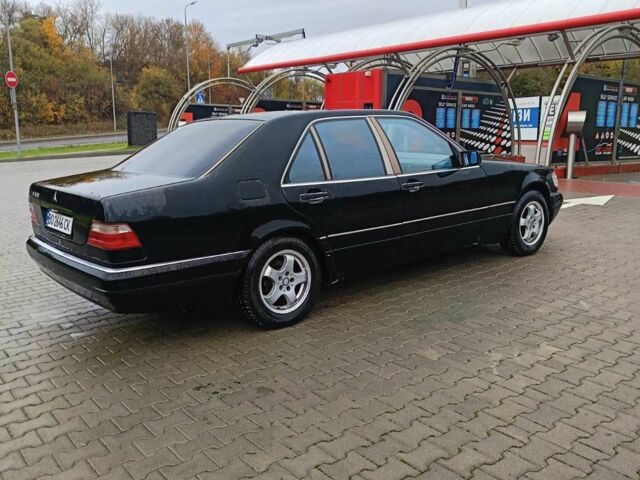 Черный Мерседес 320, объемом двигателя 3.2 л и пробегом 350 тыс. км за 3500 $, фото 3 на Automoto.ua