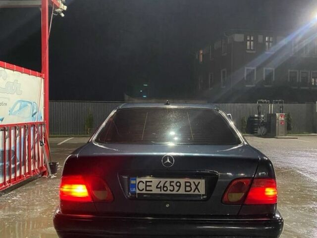 Чорний Мерседес 320, об'ємом двигуна 2.2 л та пробігом 2 тис. км за 1950 $, фото 1 на Automoto.ua