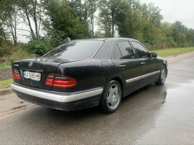 Чорний Мерседес 320, об'ємом двигуна 3.2 л та пробігом 433 тис. км за 4400 $, фото 3 на Automoto.ua