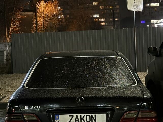 Черный Мерседес 320, объемом двигателя 3.2 л и пробегом 380 тыс. км за 4200 $, фото 6 на Automoto.ua