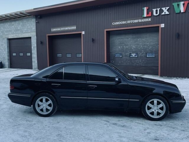 Чорний Мерседес 320, об'ємом двигуна 3.2 л та пробігом 400 тис. км за 4300 $, фото 1 на Automoto.ua