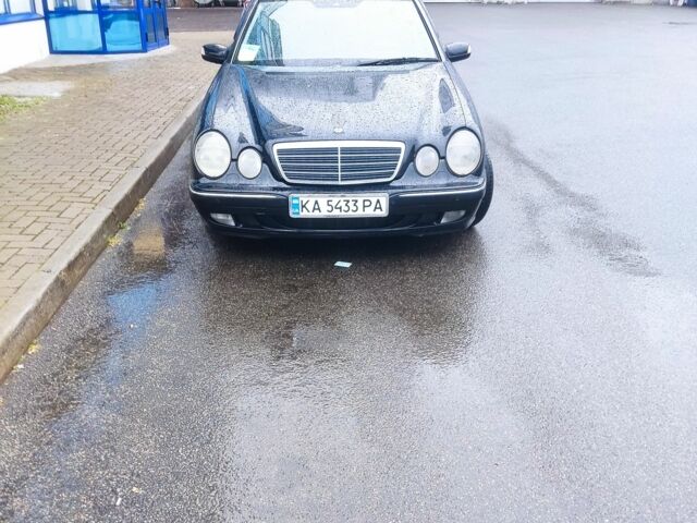 Чорний Мерседес 320, об'ємом двигуна 3.2 л та пробігом 337 тис. км за 4650 $, фото 1 на Automoto.ua