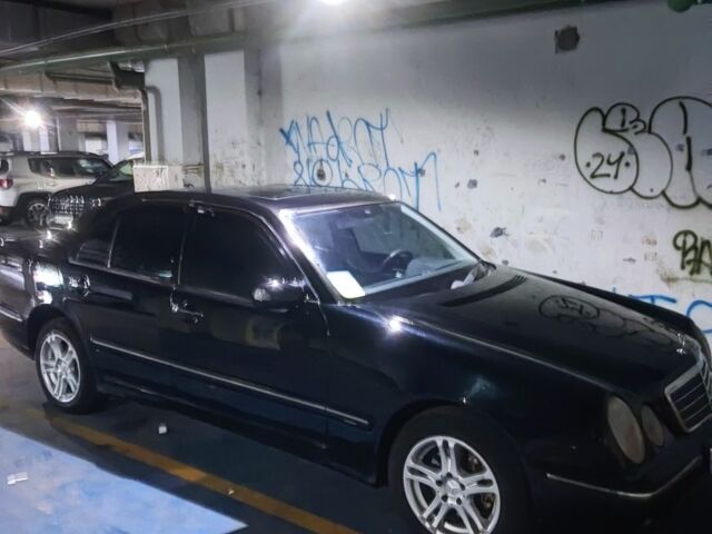 Чорний Мерседес 320, об'ємом двигуна 3.2 л та пробігом 337 тис. км за 4650 $, фото 3 на Automoto.ua