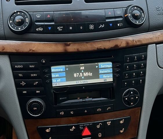 Чорний Мерседес 320, об'ємом двигуна 3.2 л та пробігом 598 тис. км за 4700 $, фото 14 на Automoto.ua