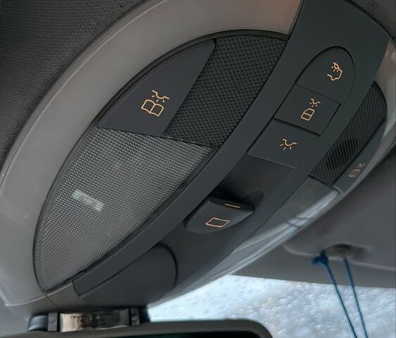 Чорний Мерседес 320, об'ємом двигуна 3.2 л та пробігом 598 тис. км за 4700 $, фото 15 на Automoto.ua