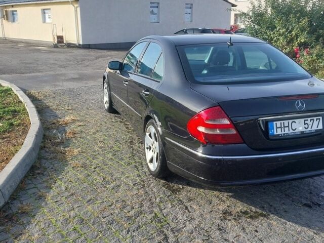 Черный Мерседес 320, объемом двигателя 3.2 л и пробегом 380 тыс. км за 2000 $, фото 1 на Automoto.ua