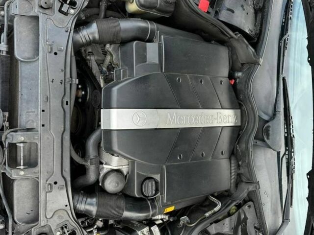 Черный Мерседес 320, объемом двигателя 3.2 л и пробегом 227 тыс. км за 10000 $, фото 6 на Automoto.ua