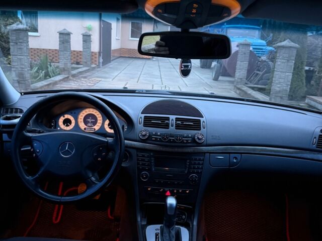 Черный Мерседес 320, объемом двигателя 3.2 л и пробегом 360 тыс. км за 7000 $, фото 6 на Automoto.ua