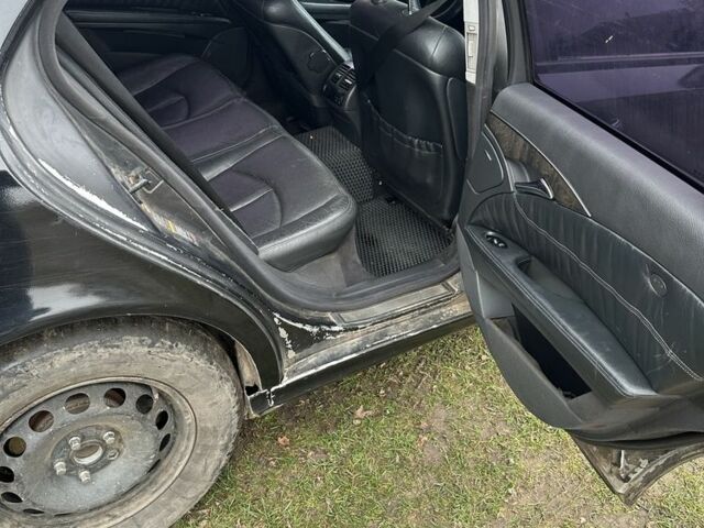 Черный Мерседес 320, объемом двигателя 3.2 л и пробегом 231 тыс. км за 2200 $, фото 8 на Automoto.ua