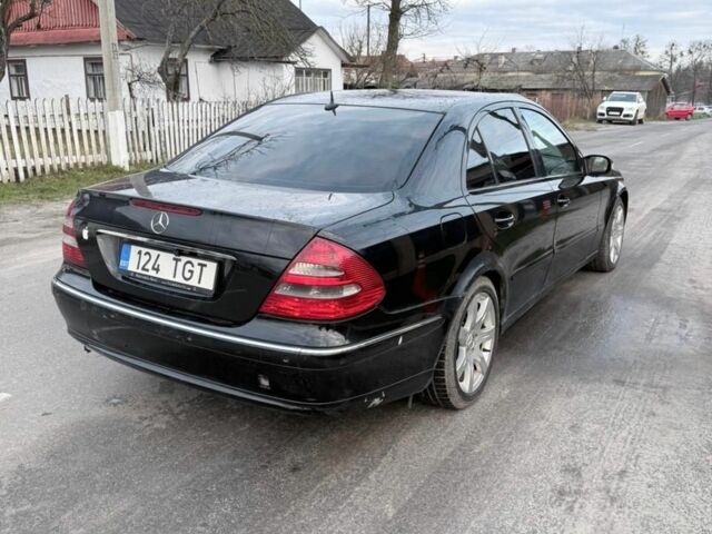 Черный Мерседес 320, объемом двигателя 3.2 л и пробегом 300 тыс. км за 2200 $, фото 4 на Automoto.ua