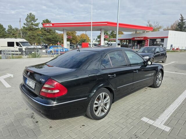 Черный Мерседес 320, объемом двигателя 3 л и пробегом 326 тыс. км за 4500 $, фото 4 на Automoto.ua