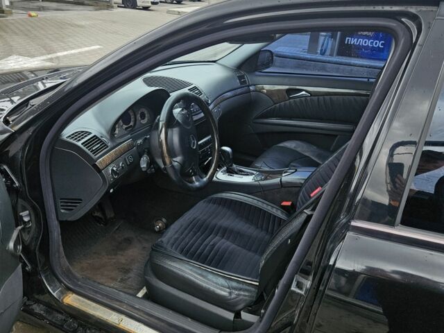 Черный Мерседес 320, объемом двигателя 3.2 л и пробегом 320 тыс. км за 6300 $, фото 5 на Automoto.ua