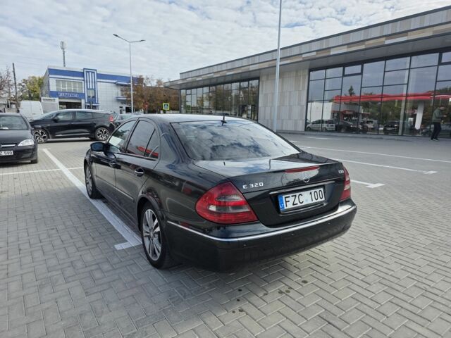 Черный Мерседес 320, объемом двигателя 3 л и пробегом 326 тыс. км за 4500 $, фото 1 на Automoto.ua