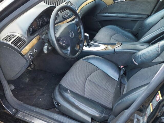 Черный Мерседес 320, объемом двигателя 0 л и пробегом 300 тыс. км за 3910 $, фото 5 на Automoto.ua
