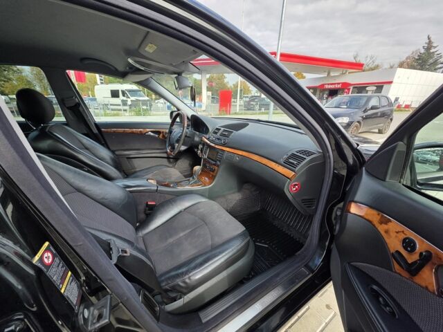 Черный Мерседес 320, объемом двигателя 3 л и пробегом 326 тыс. км за 4500 $, фото 8 на Automoto.ua