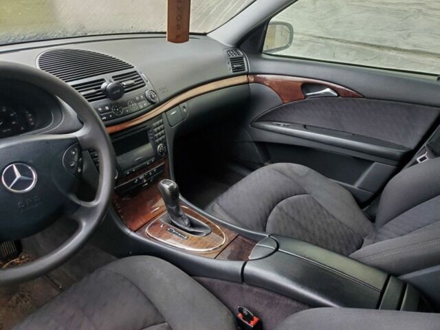 Черный Мерседес 320, объемом двигателя 0 л и пробегом 300 тыс. км за 1800 $, фото 5 на Automoto.ua