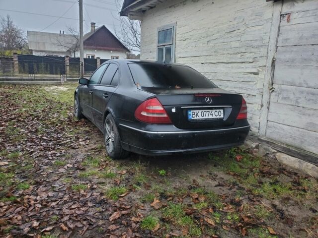 Черный Мерседес 320, объемом двигателя 0 л и пробегом 300 тыс. км за 1800 $, фото 3 на Automoto.ua