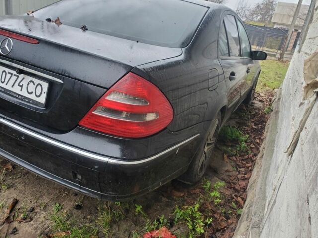 Черный Мерседес 320, объемом двигателя 0 л и пробегом 300 тыс. км за 1800 $, фото 4 на Automoto.ua