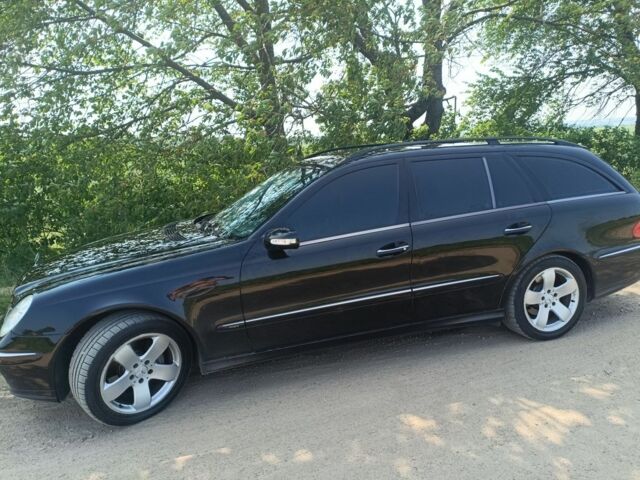 Черный Мерседес 320, объемом двигателя 3.2 л и пробегом 315 тыс. км за 7300 $, фото 1 на Automoto.ua