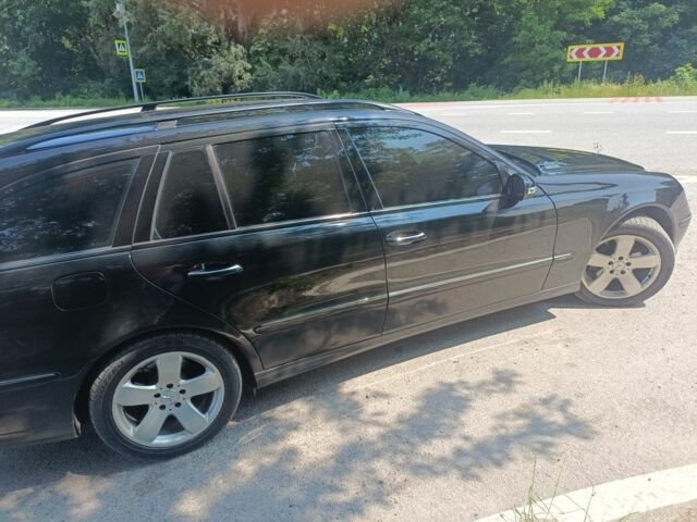 Черный Мерседес 320, объемом двигателя 3.2 л и пробегом 315 тыс. км за 7300 $, фото 6 на Automoto.ua