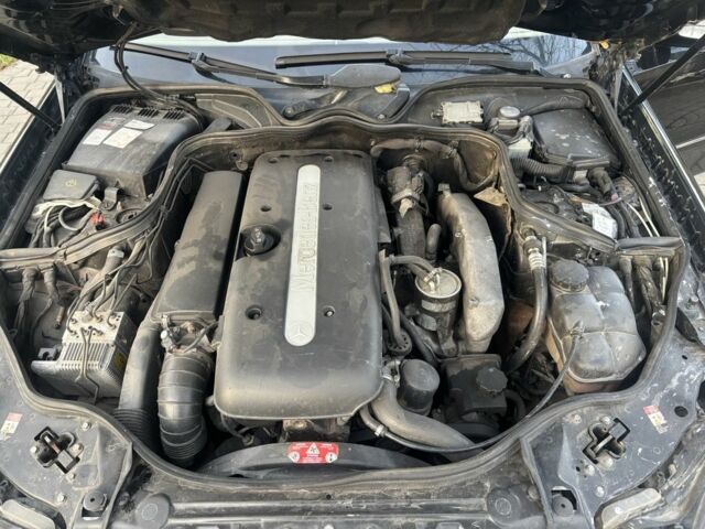 Чорний Мерседес 320, об'ємом двигуна 3.2 л та пробігом 463 тис. км за 3350 $, фото 11 на Automoto.ua