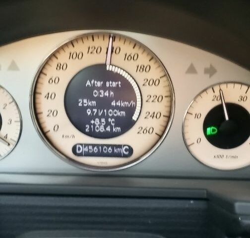 Черный Мерседес 320, объемом двигателя 3 л и пробегом 450 тыс. км за 3000 $, фото 7 на Automoto.ua