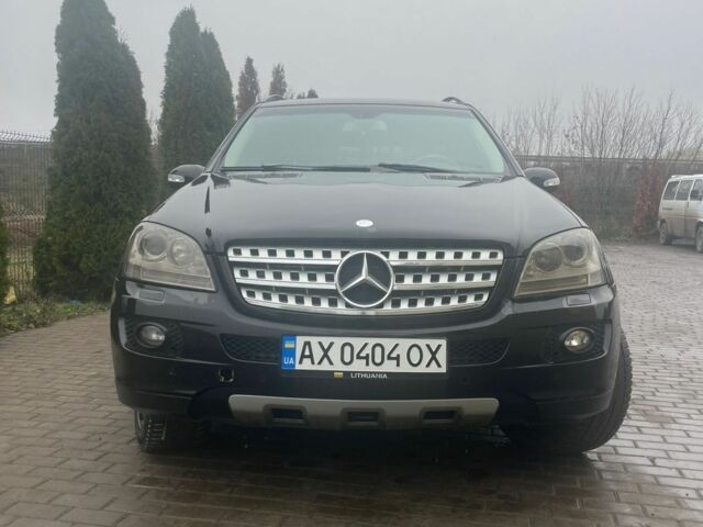 Черный Мерседес 320, объемом двигателя 3 л и пробегом 440 тыс. км за 7500 $, фото 2 на Automoto.ua