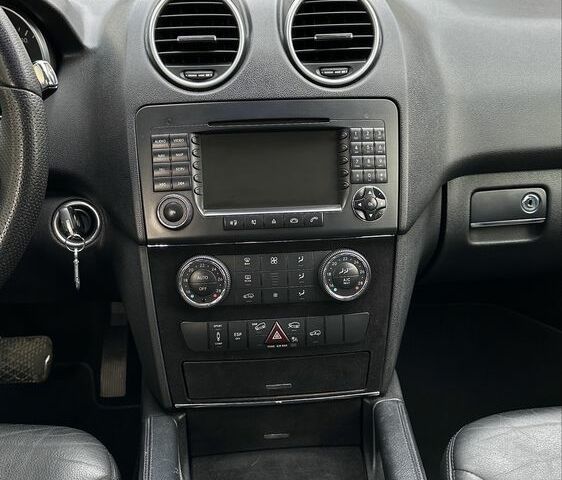 Чорний Мерседес 320, об'ємом двигуна 3 л та пробігом 278 тис. км за 10700 $, фото 8 на Automoto.ua