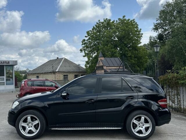 Чорний Мерседес 320, об'ємом двигуна 3 л та пробігом 278 тис. км за 10700 $, фото 5 на Automoto.ua