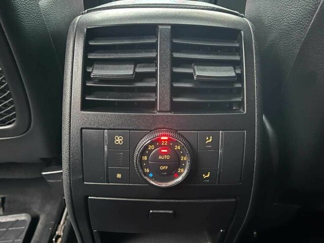 Чорний Мерседес 320, об'ємом двигуна 3 л та пробігом 517 тис. км за 10100 $, фото 20 на Automoto.ua