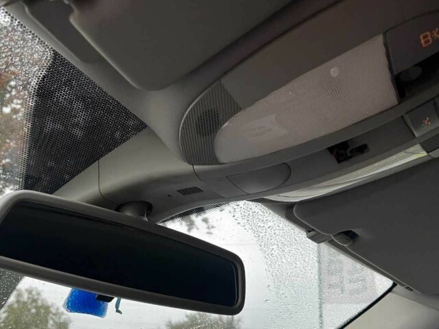 Чорний Мерседес 320, об'ємом двигуна 3 л та пробігом 517 тис. км за 10100 $, фото 15 на Automoto.ua